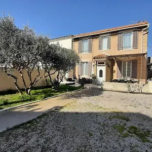 Hébergement de vacances Maison Maloya 2 Chambres Avec Jardin, Cavaillon