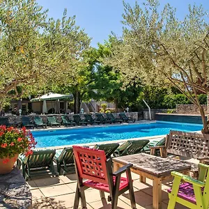 Logis Restaurant L'escarbille 3* Saint-Martin-dʼArdèche