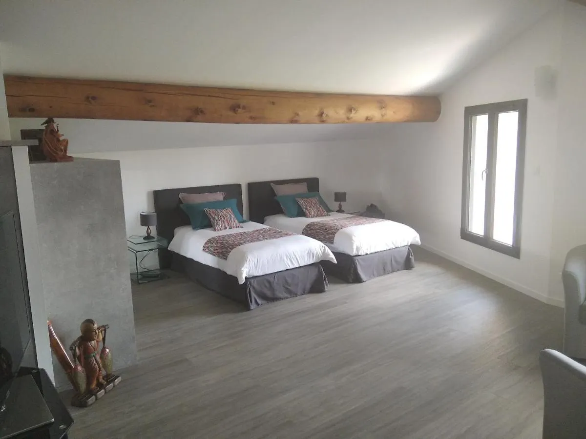 Mas Des Fugueyrolles Bed & Breakfast Cavaillon 2*,