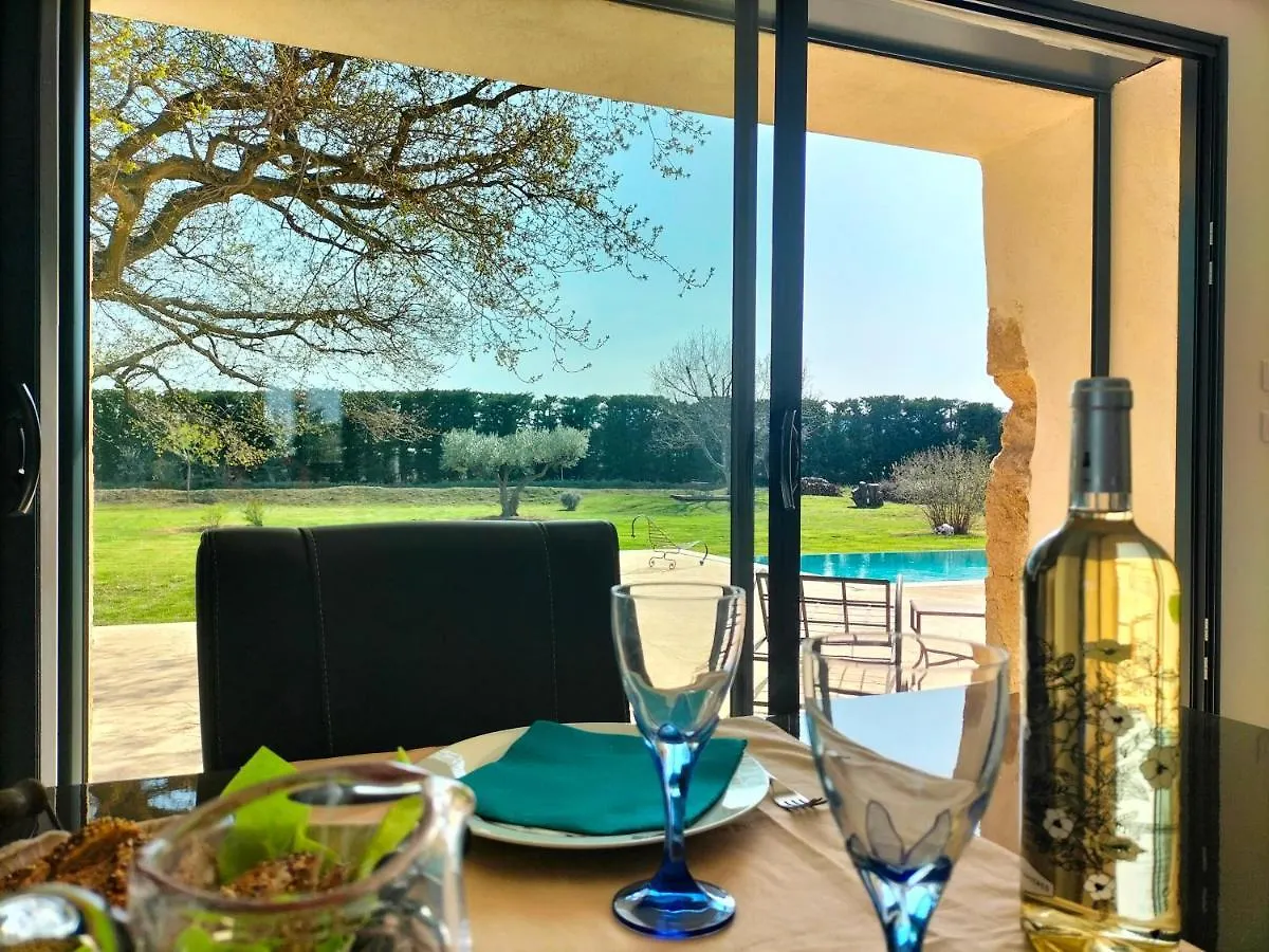 Mas Des Fugueyrolles Bed & Breakfast Cavaillon 2*,  France